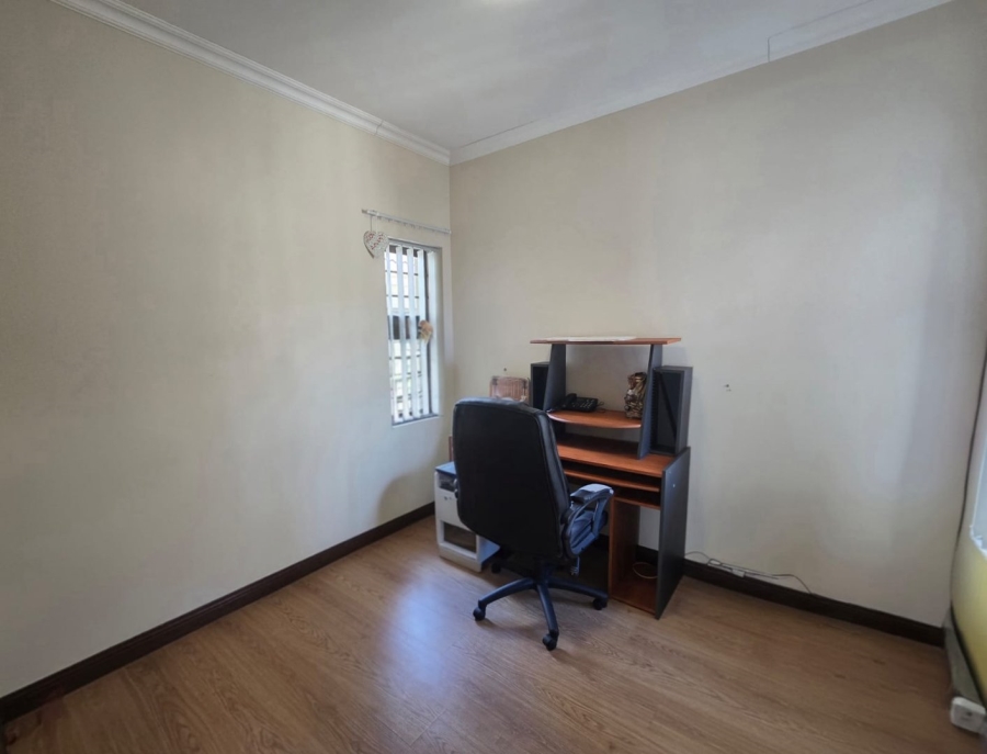 2 Bedroom Property for Sale in Blue Mountain Village Western Cape